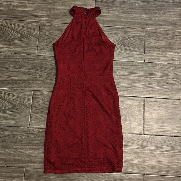 One Clothing Scarlet Lace Halter Dress with High Neckline size S - Picture 3 of 7